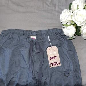 ✨NWT: SCRUB PANTS